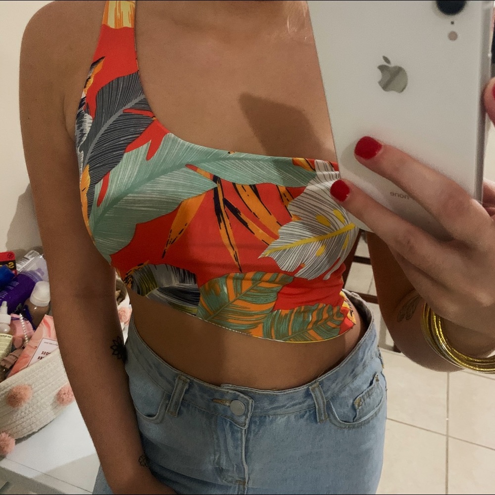 Off the shoulder top🌿